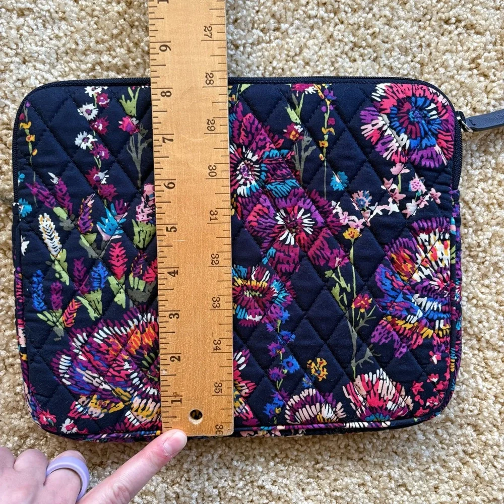 Vera Bradley Quilted Tablet Sleeve‎ Zip Pouch Midnight Floral Tablet Case 10x8